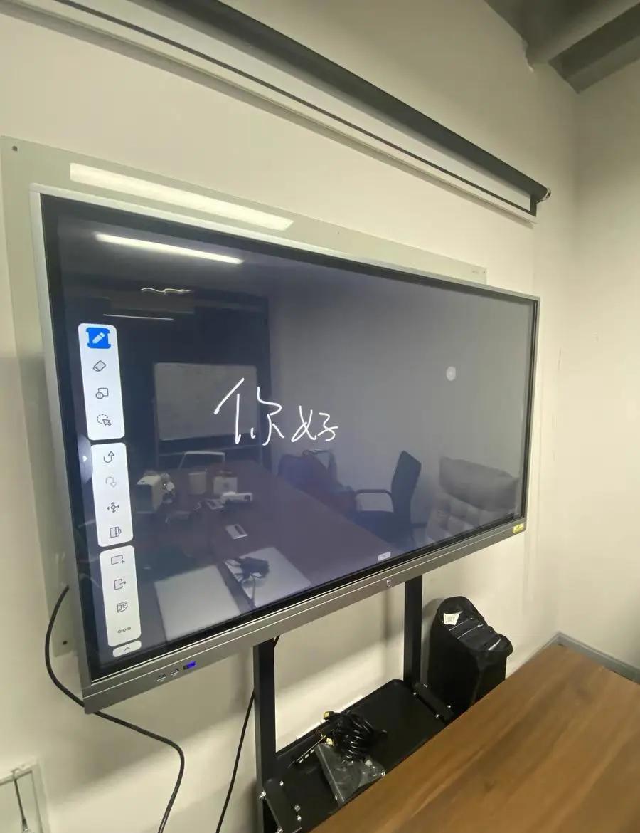 多媒体教学一体机 从110寸到32寸的全覆盖解决方案
